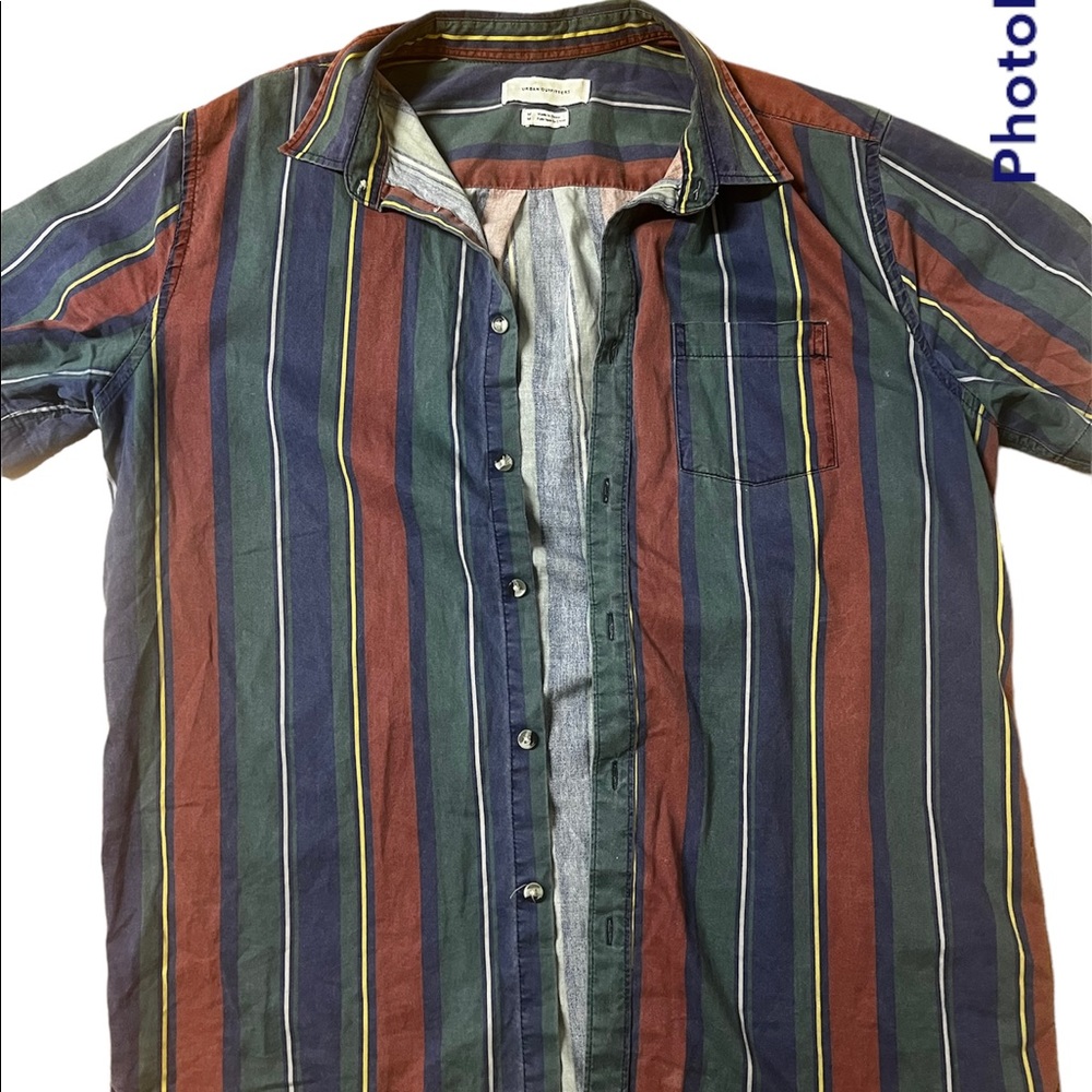 UO button down shirt 💨